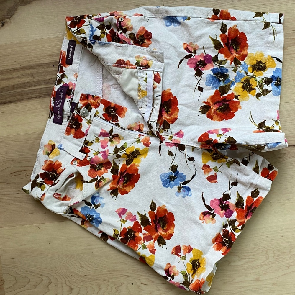 Gloria Vanderbilt Floral Print Women's Shorts